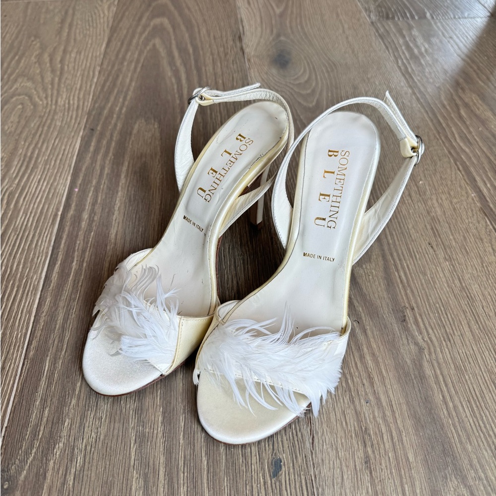 Something Bleu Bridal Ivory Feather Heels